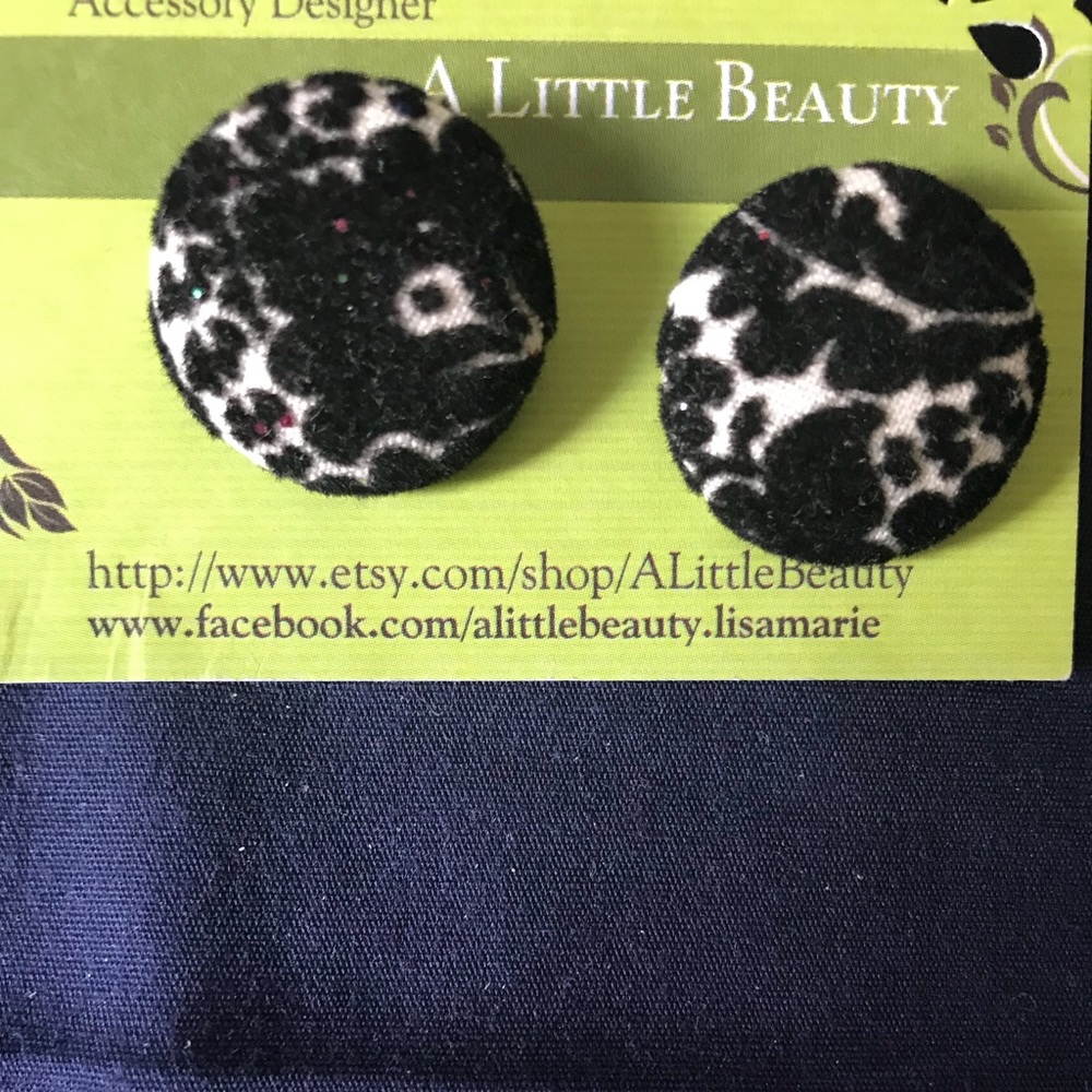 Vintage velvet earrings